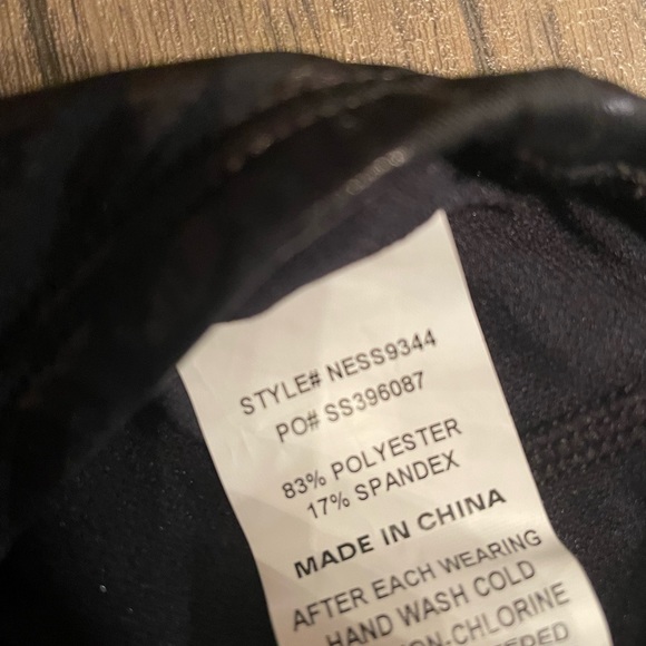 Brand new with tag Nike Women’s Swimwear Tankini top - Picture 5 of 7